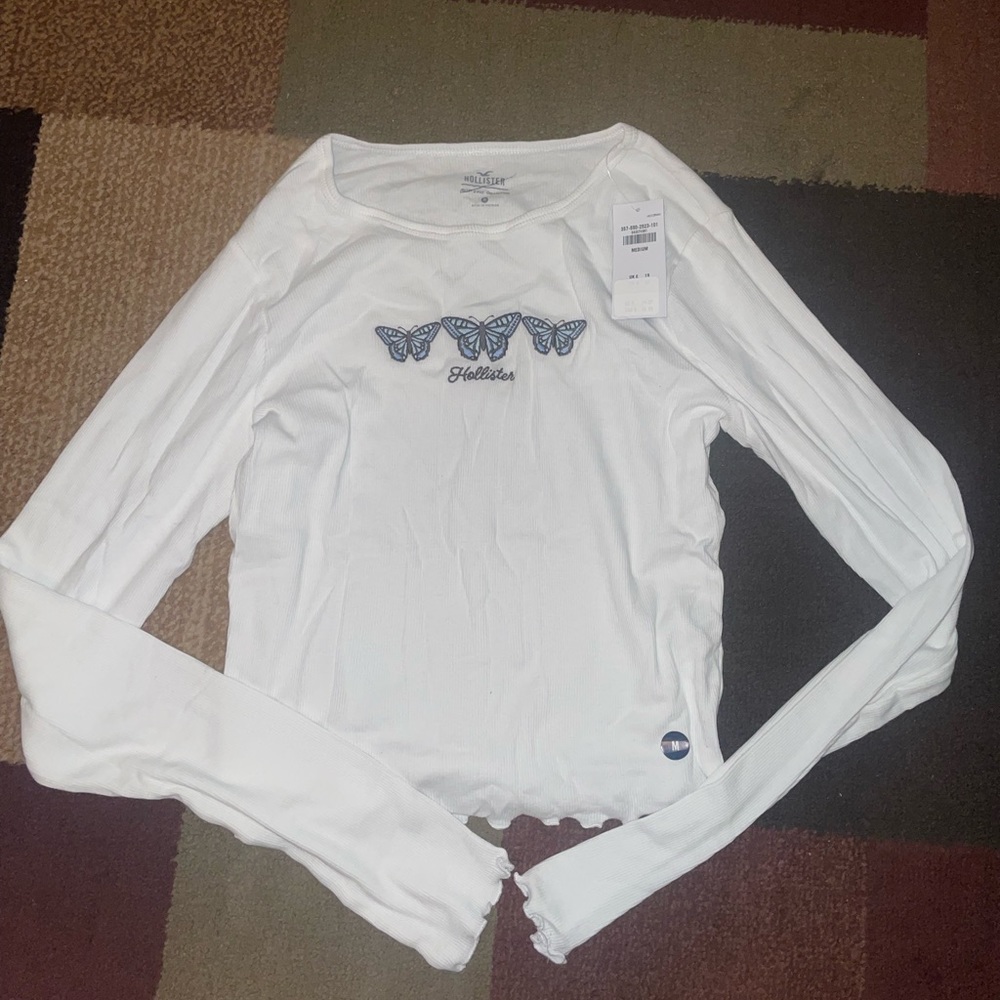 HOLLISTER TOP🦋